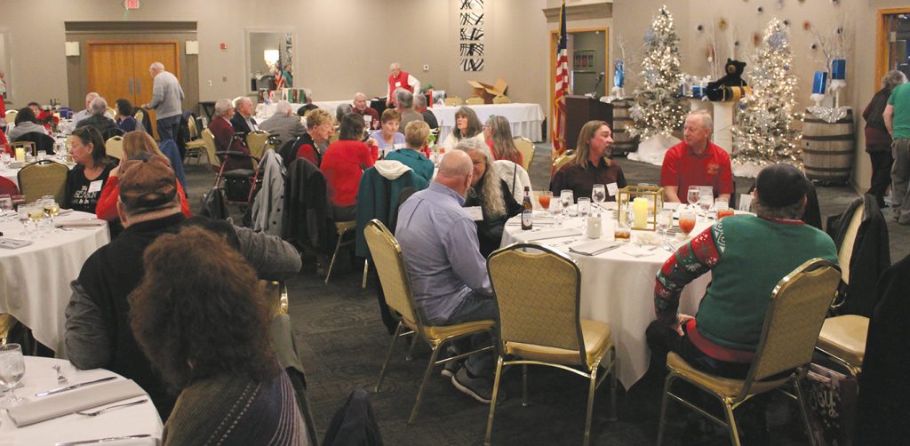 The Retirees’ Club of Local 212 celebrated the holidays with a Christmas party that raised money for those in need.